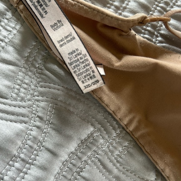 Victoria's Secret VS Body by Victoria Nude Lined Demi Bra Convertible Straps 32D - Picture 4 of 5